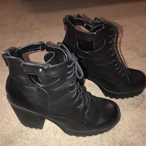 Heeled booties